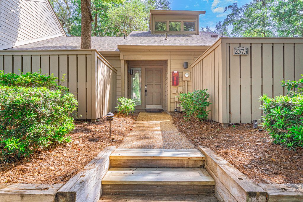 Welcome to 2373 Racquet Club!