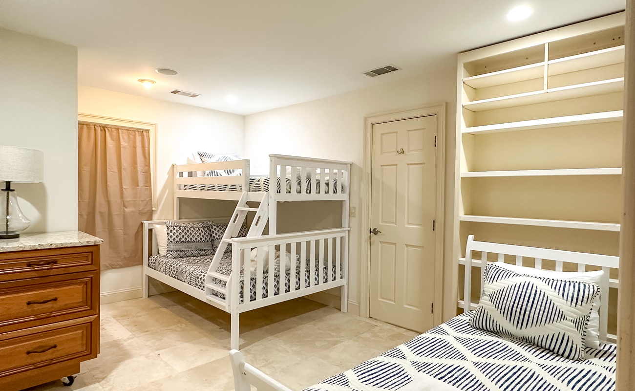 1st Floor Bunk Room