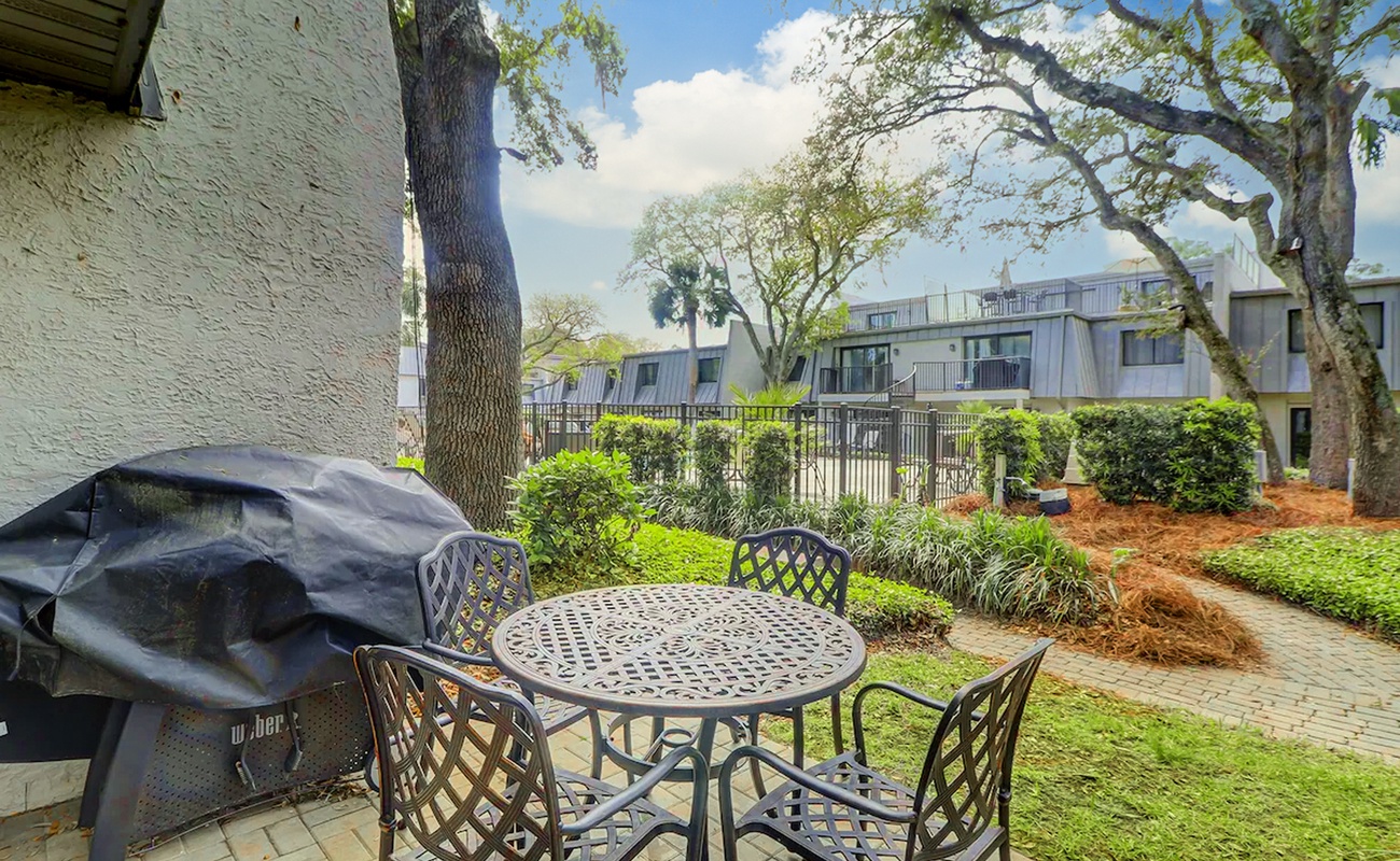 Private Patio Right Next to Pool