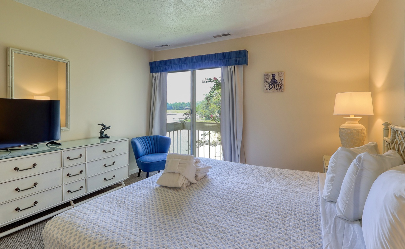 Upstairs Primary Suite