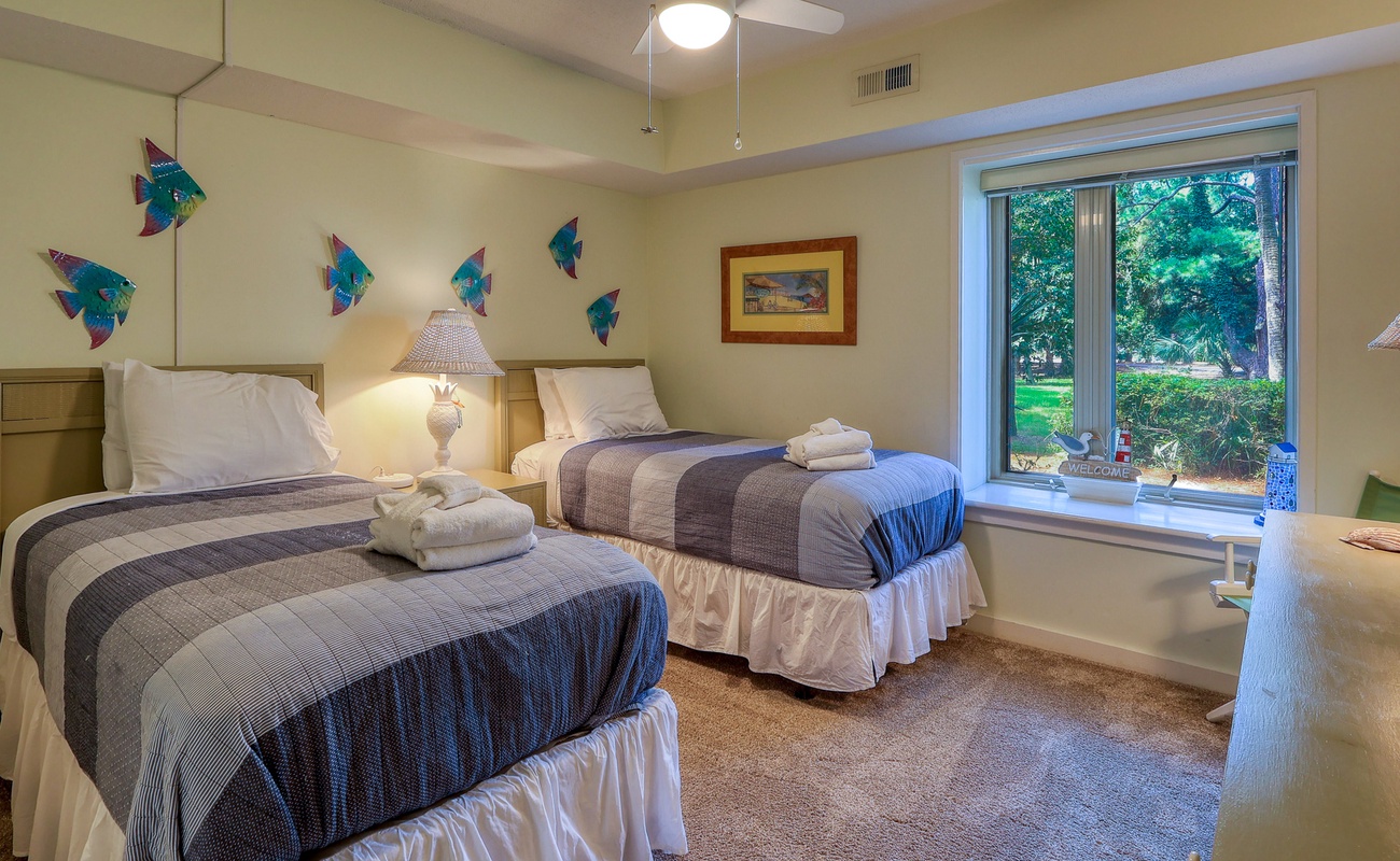 Guest Room with Twin Beds