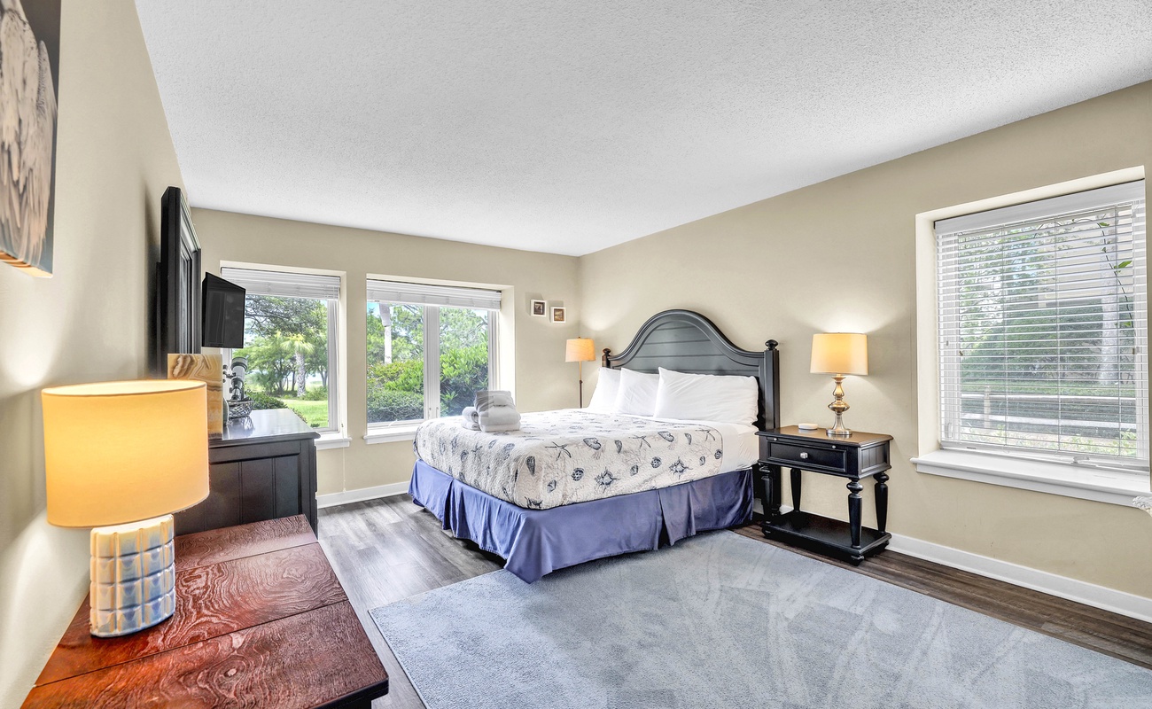 Primary Bedroom with King Bed and En-Suite Bathroom