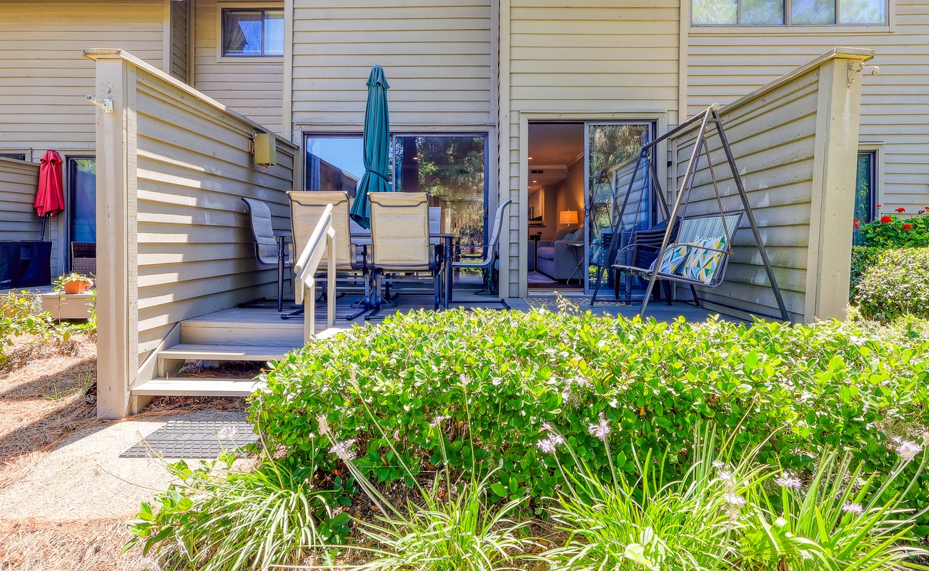 Deck with Golf Course Views