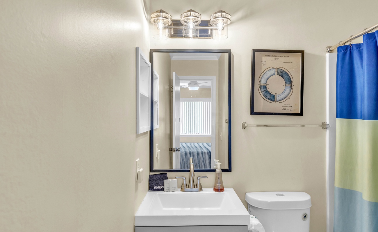 Primary En-Suite Bathroom