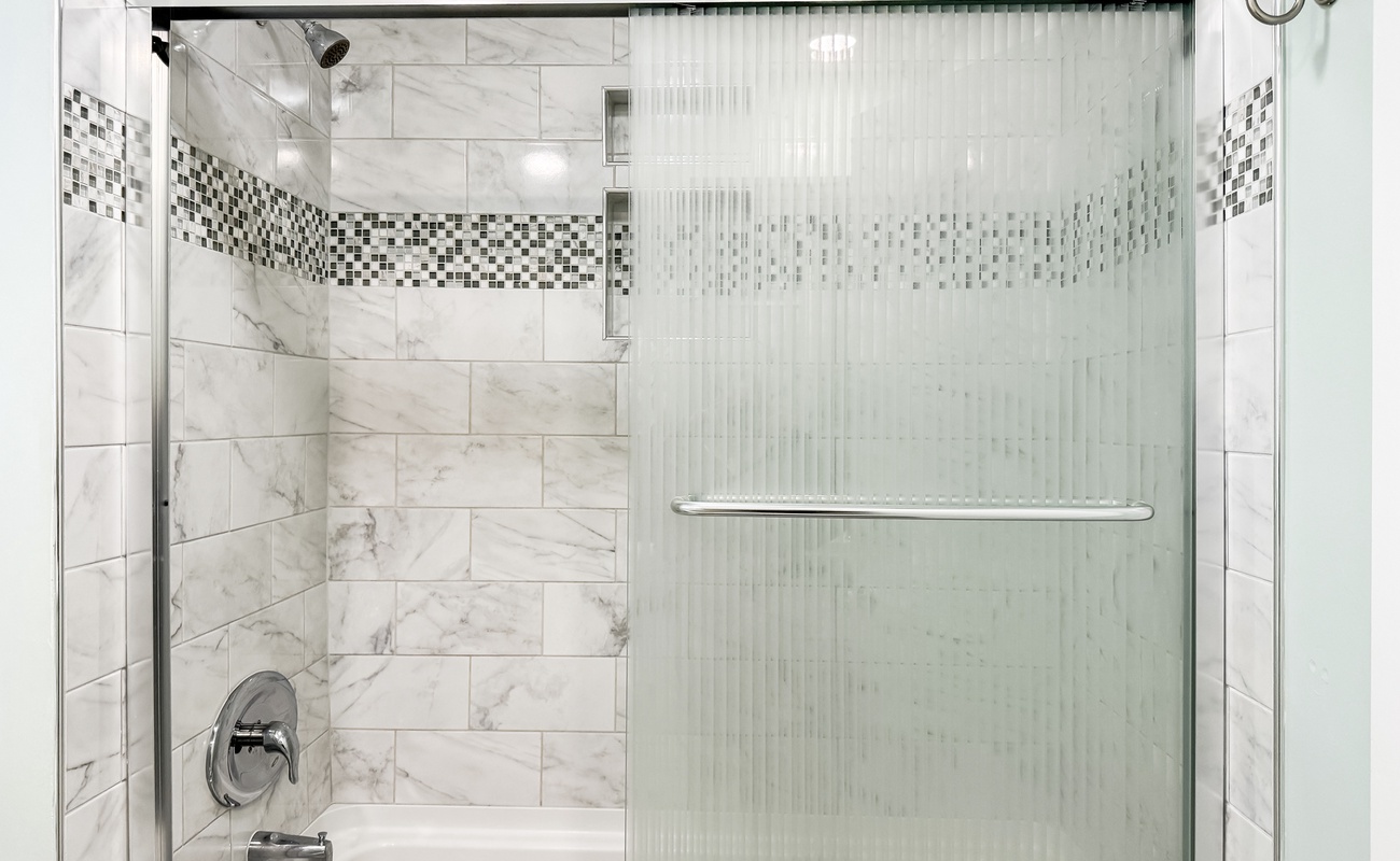 Upstairs Bathroom Details