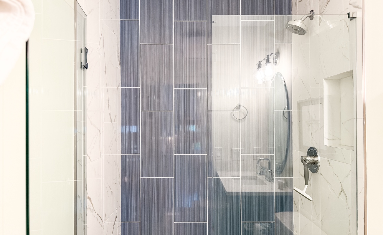 Double Twin Suite Bathroom