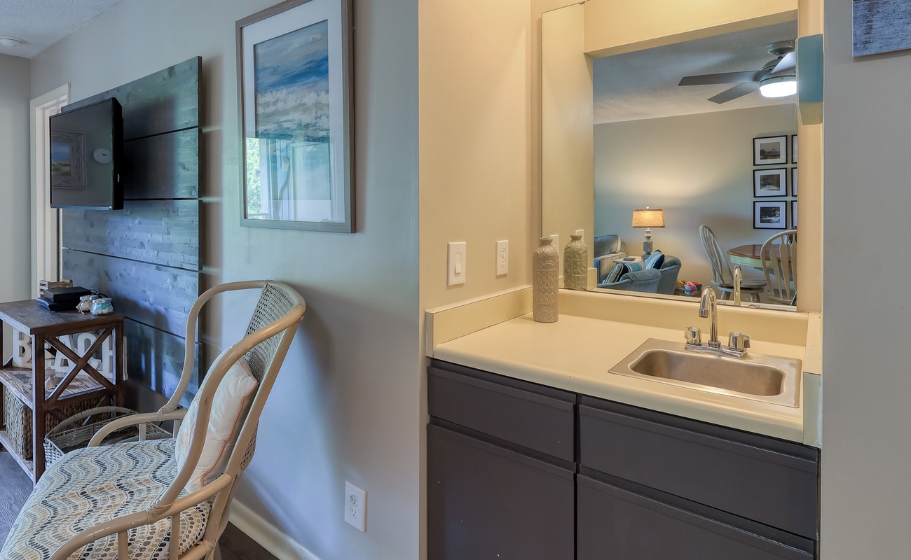 Wet Bar in Living Area