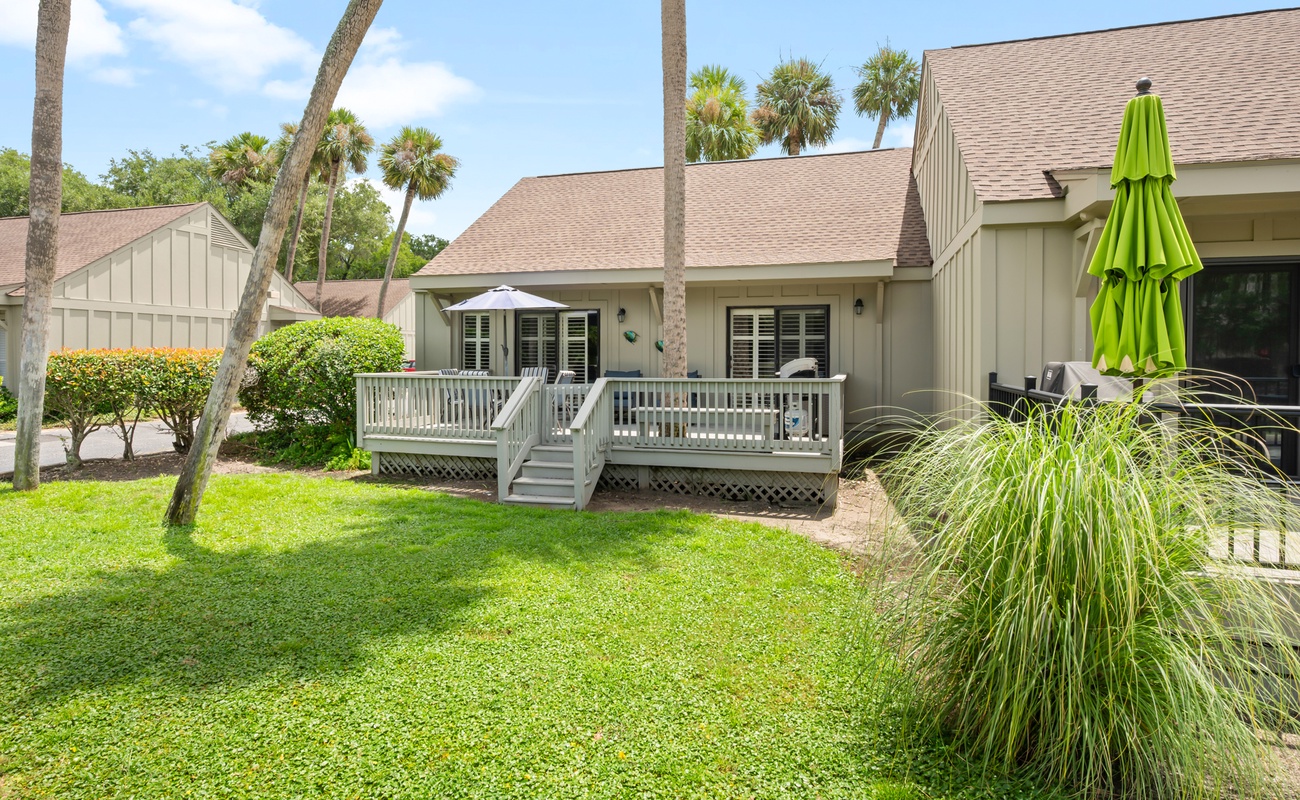 Private Porch Overlooking Lagoon with Grill