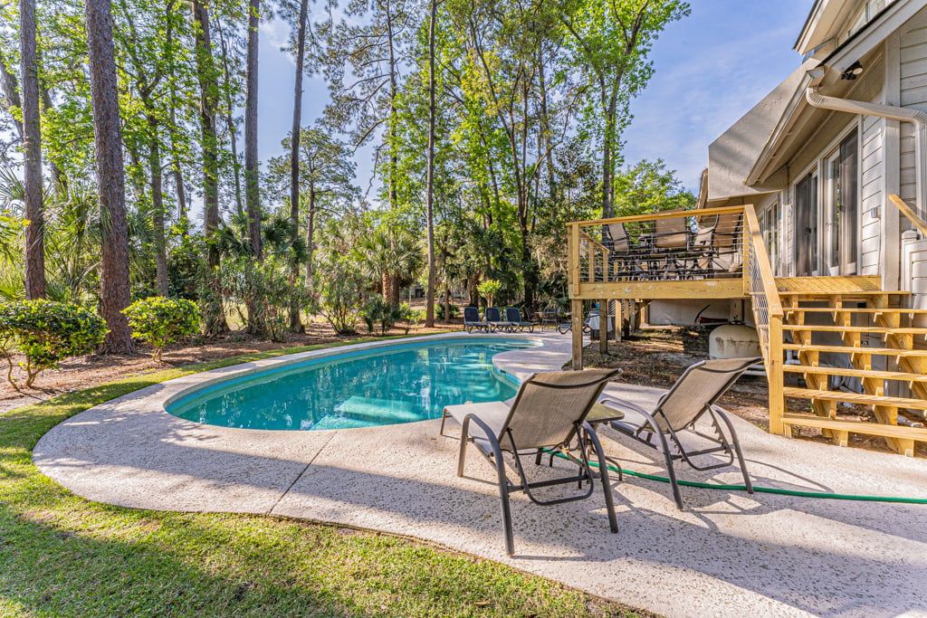 18 Stoney Creek Photo