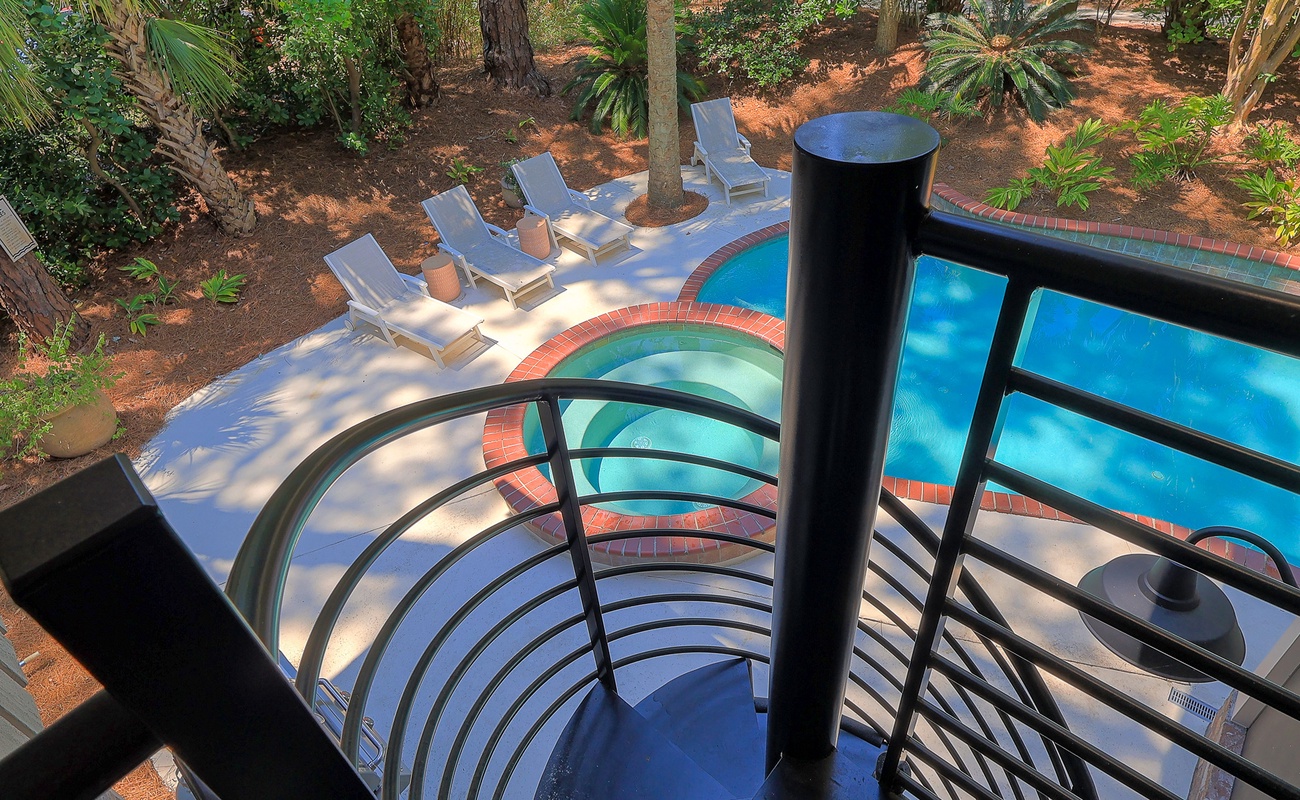 Spiral Stairs to 2nd-Level Screen in Porch