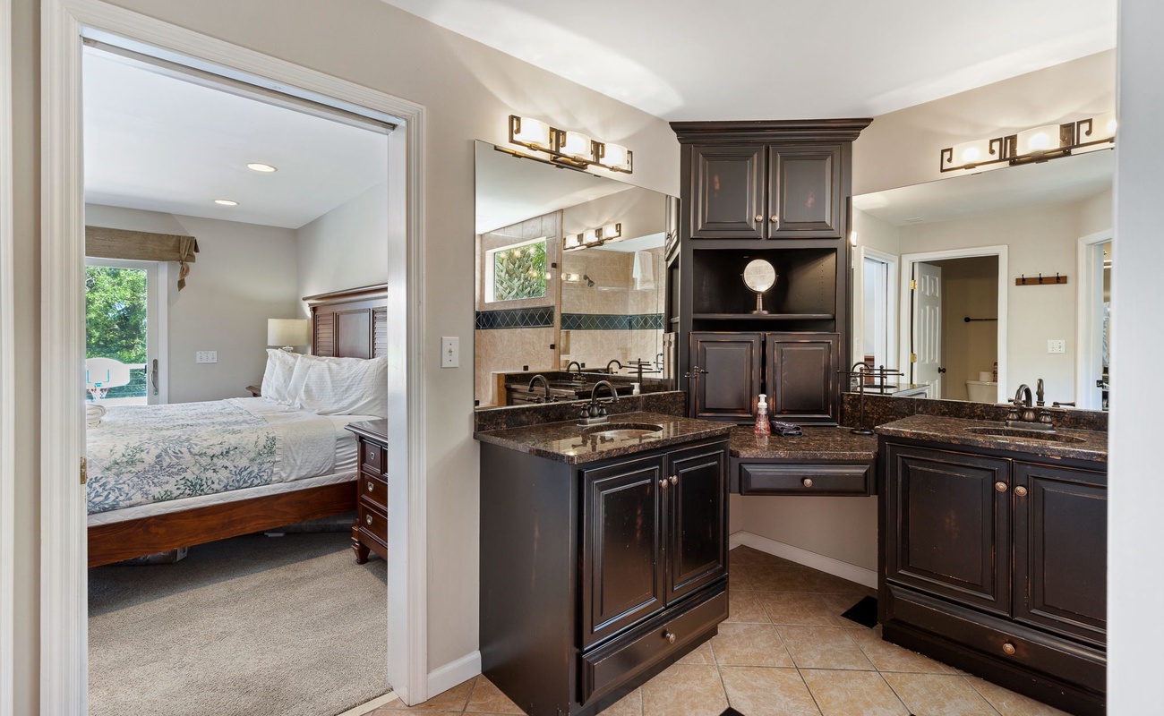 Primary Suite Bathroom