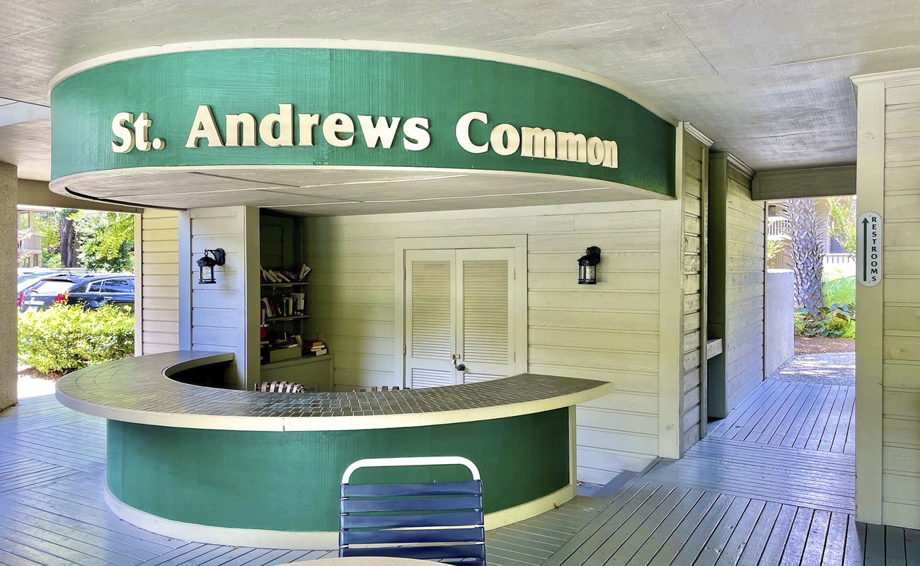 St. Andrew's Common Community Pool Sitting Area