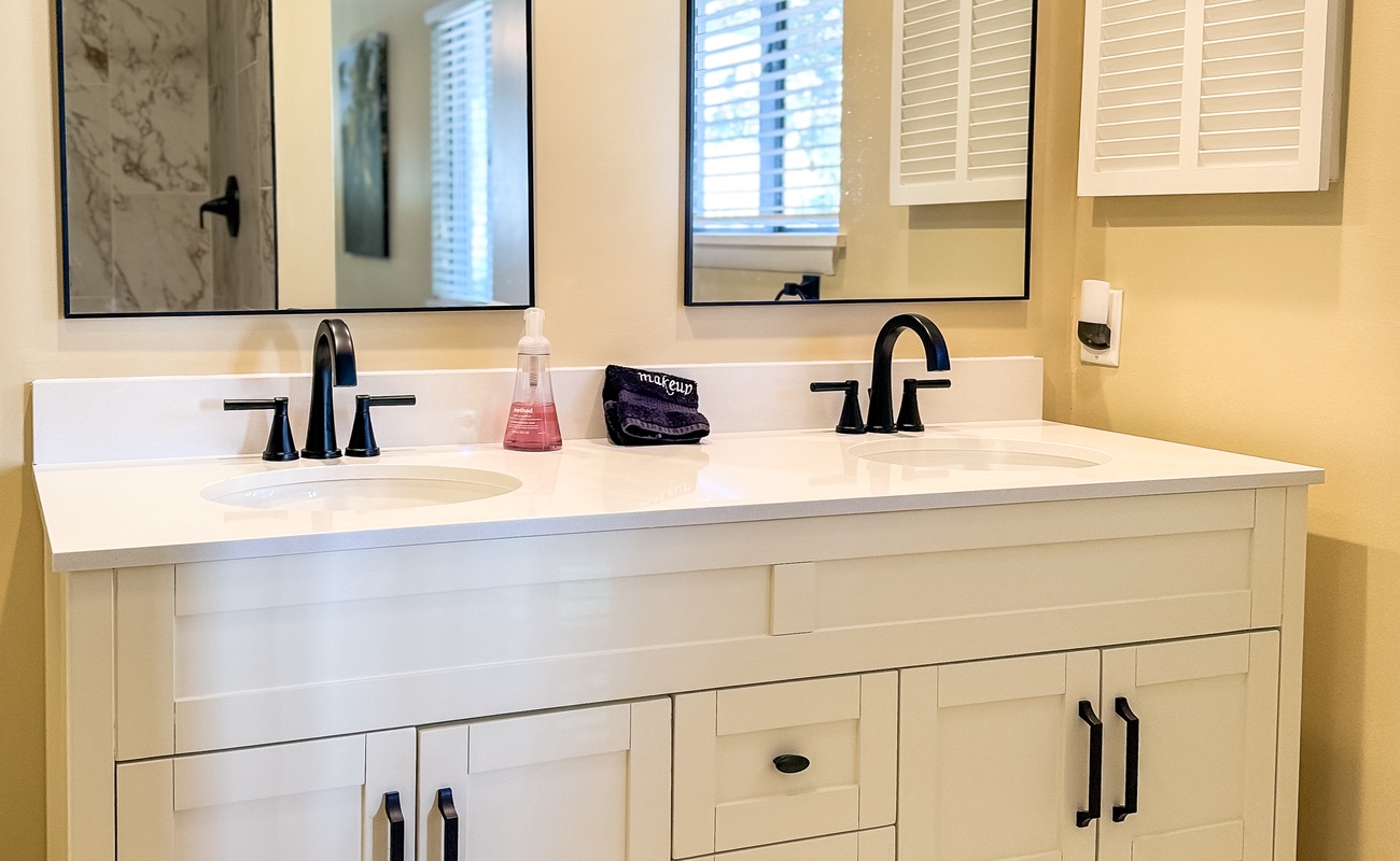 Primary Suite Bathroom