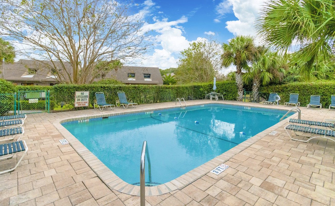 Queen's Grant Community Pool