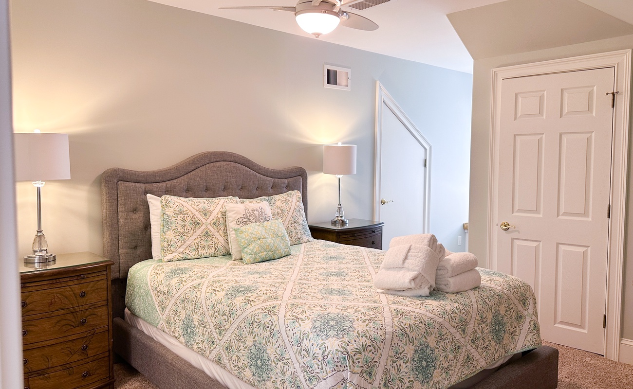 Upstairs Queen Suite
