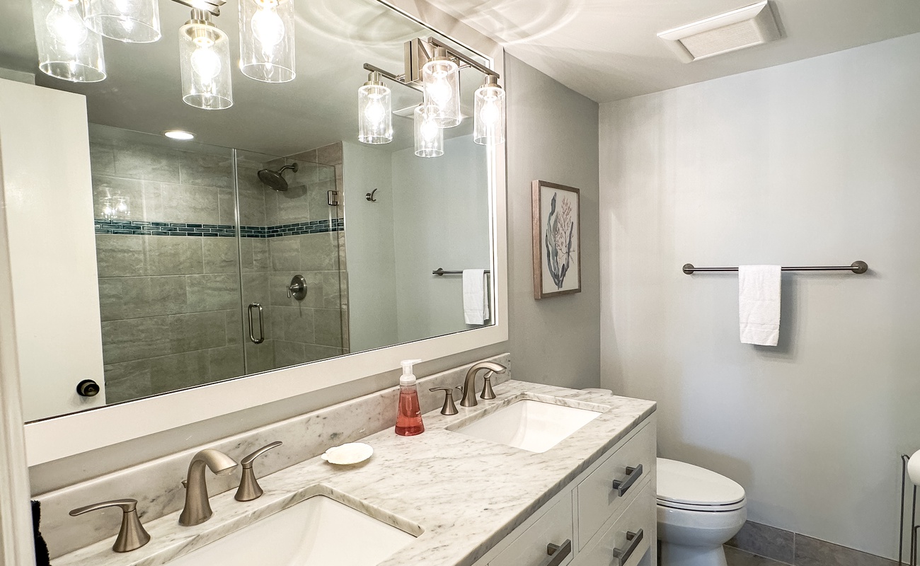 2nd Floor Primary Suite Bathroom