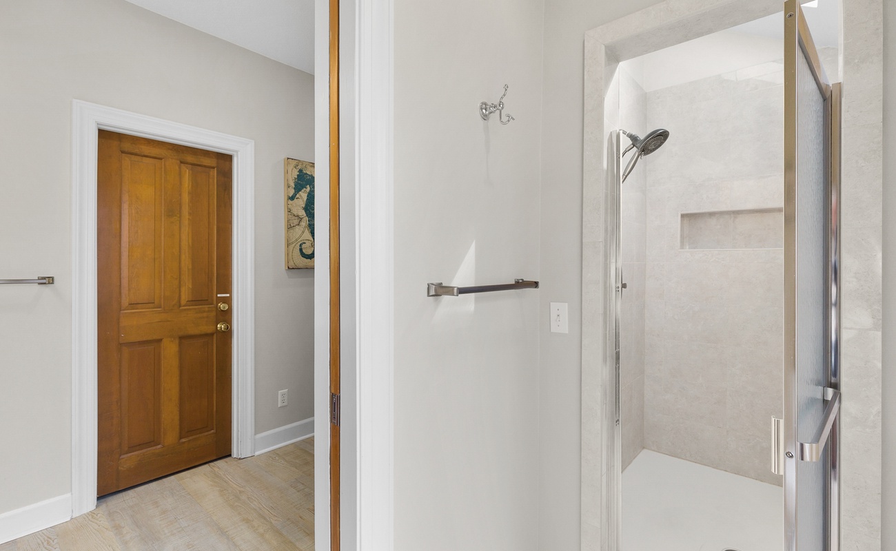 Queen Bedroom Shower