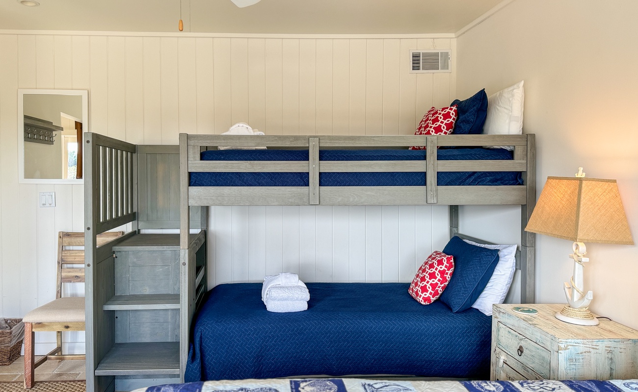 Downstairs Guest Room with Twin Bunk and Full Bed