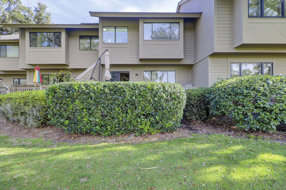 Back of 2549 Gleneagle Green