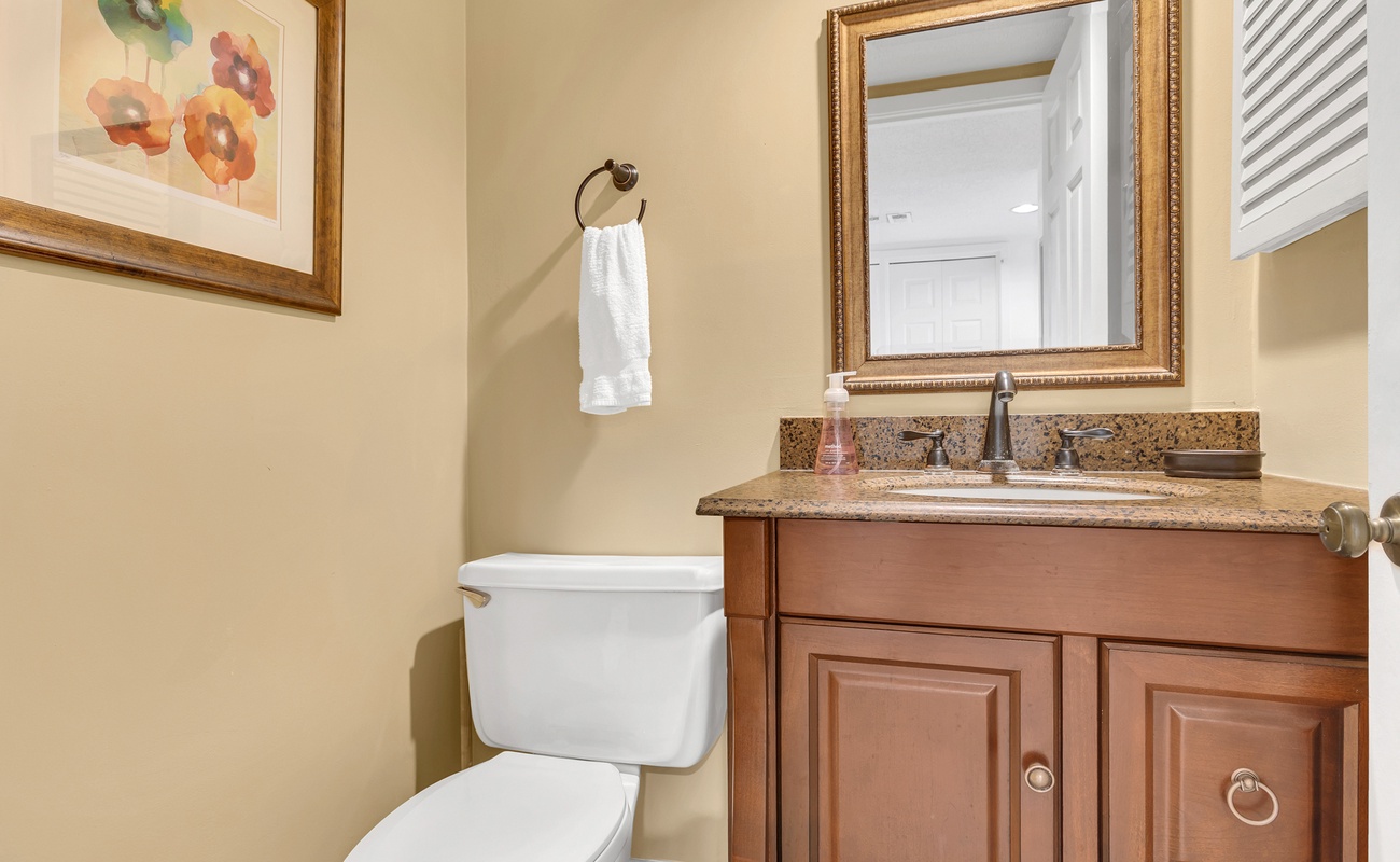 Powder Room (First Floor)