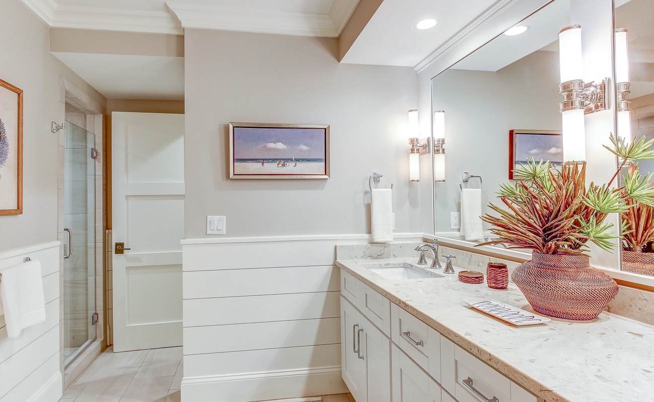 Primary King 1 full bath