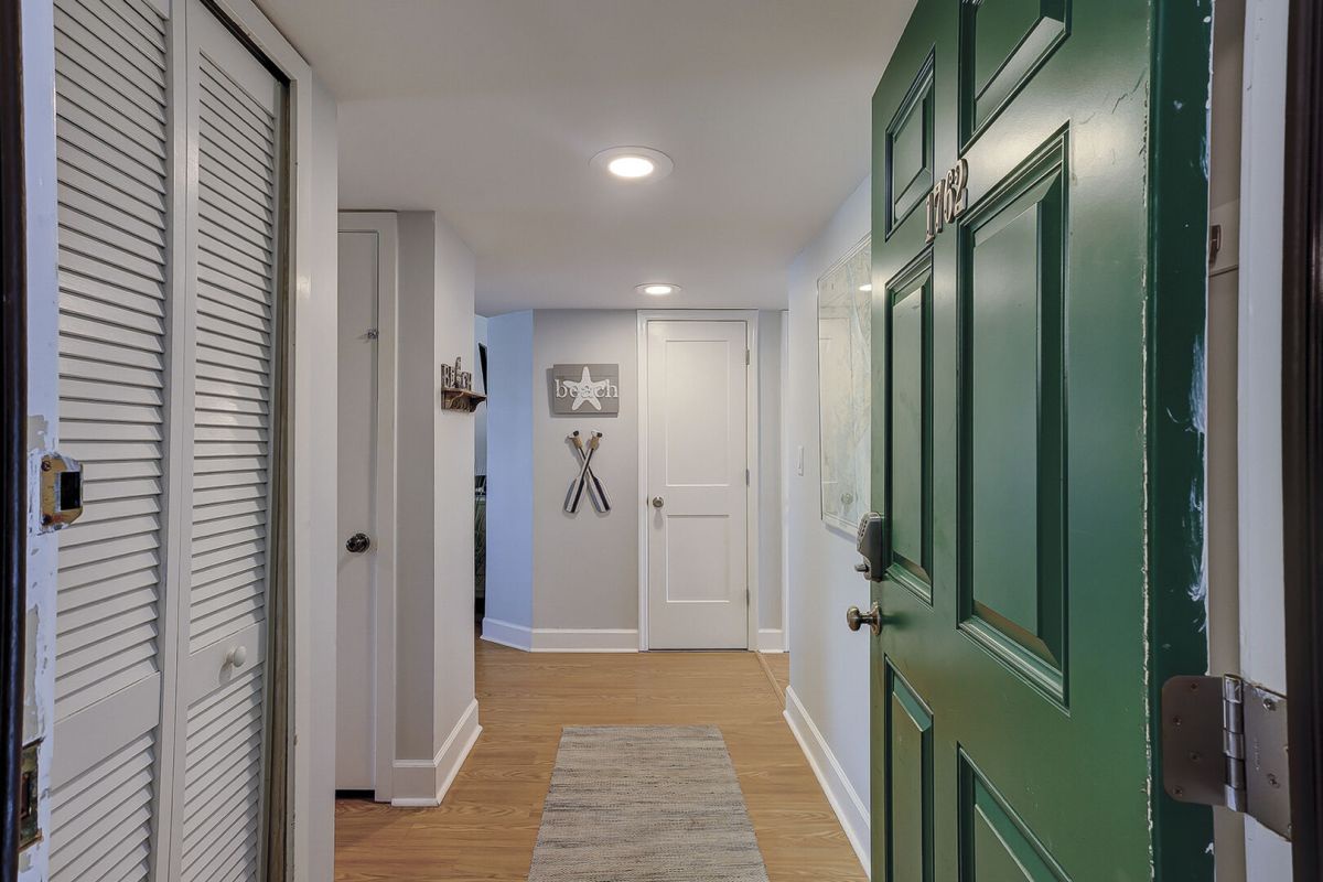 Welcome to 1762 Bluff Villas!