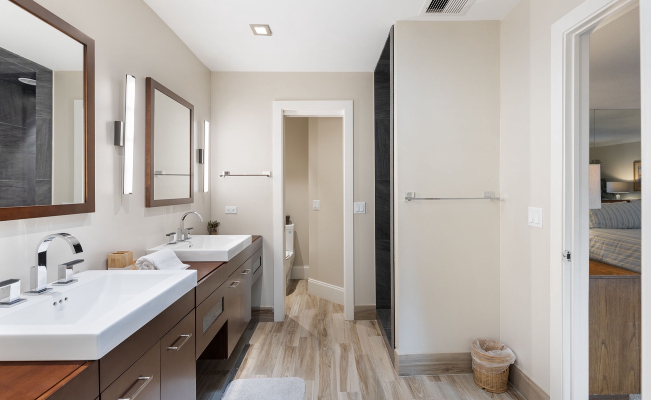 2nd King Suite Bathroom