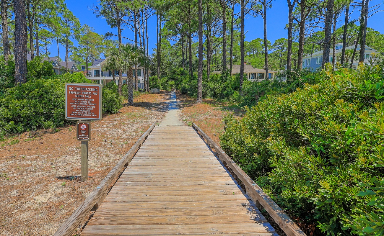 Privacy Sign for Beach Path (Facing Toward the Home)