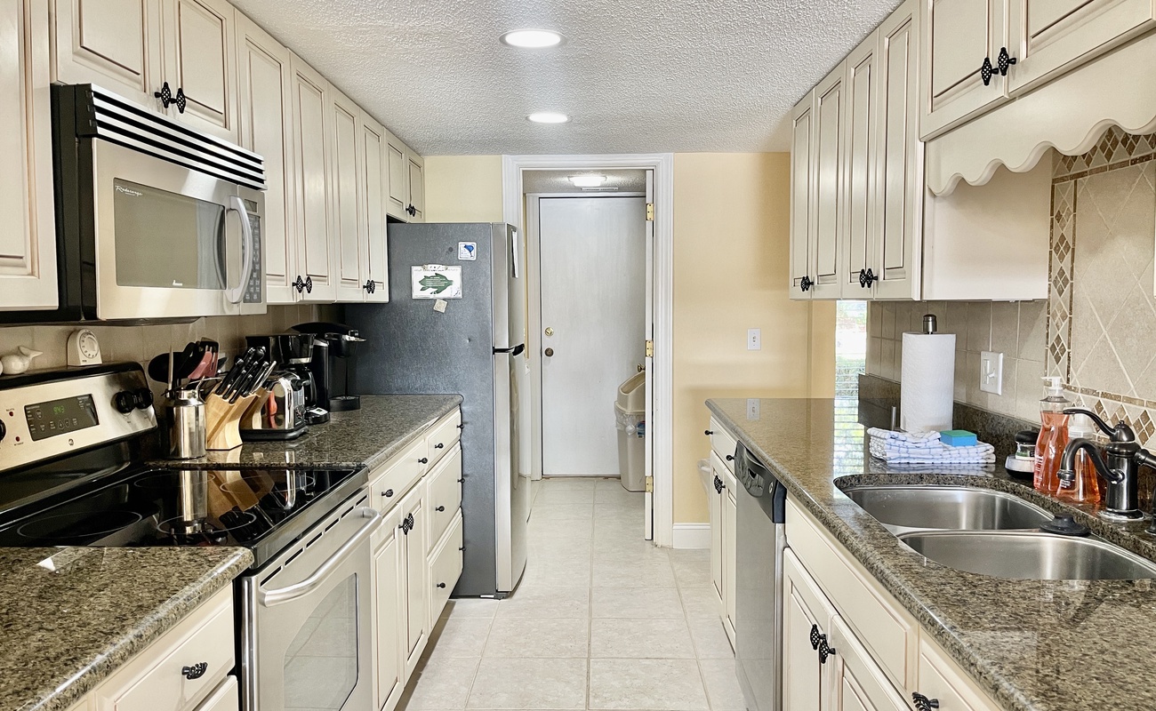 Kitchen with Laundry