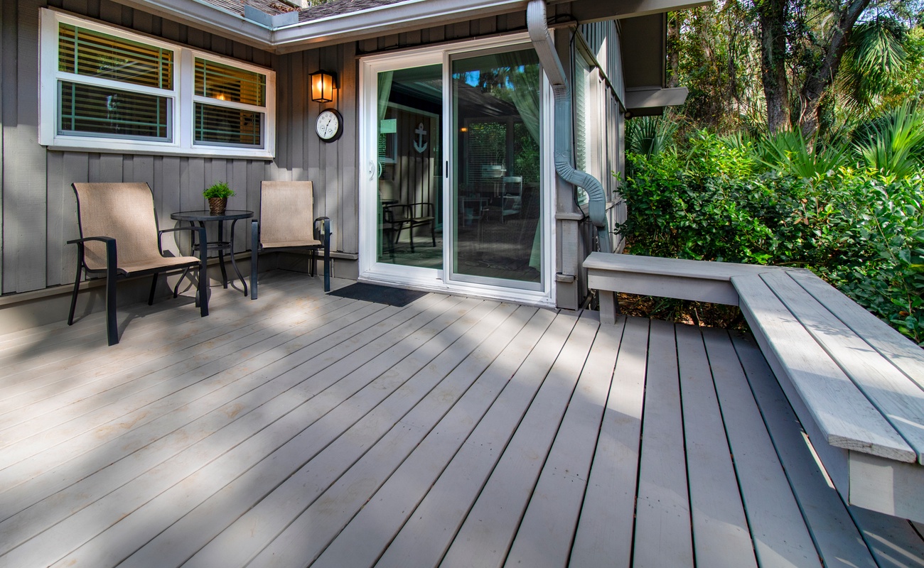 Private Deck Off Sun Room