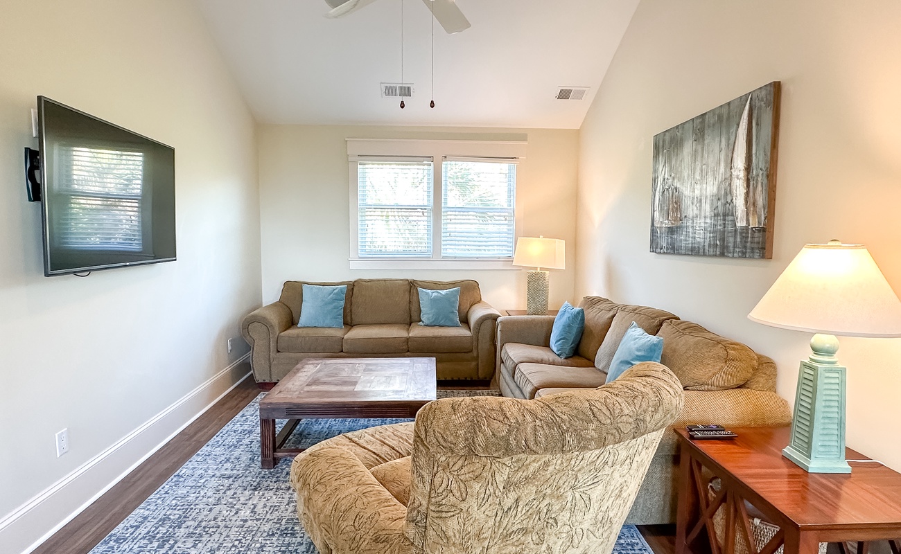 Upstairs Living Area