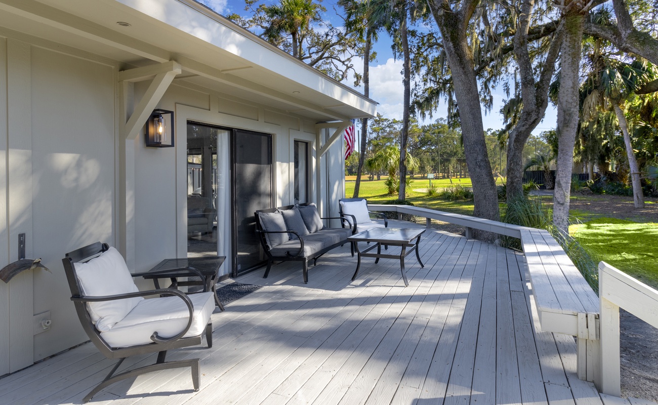 Private Patio Overlooking Golf Course Green