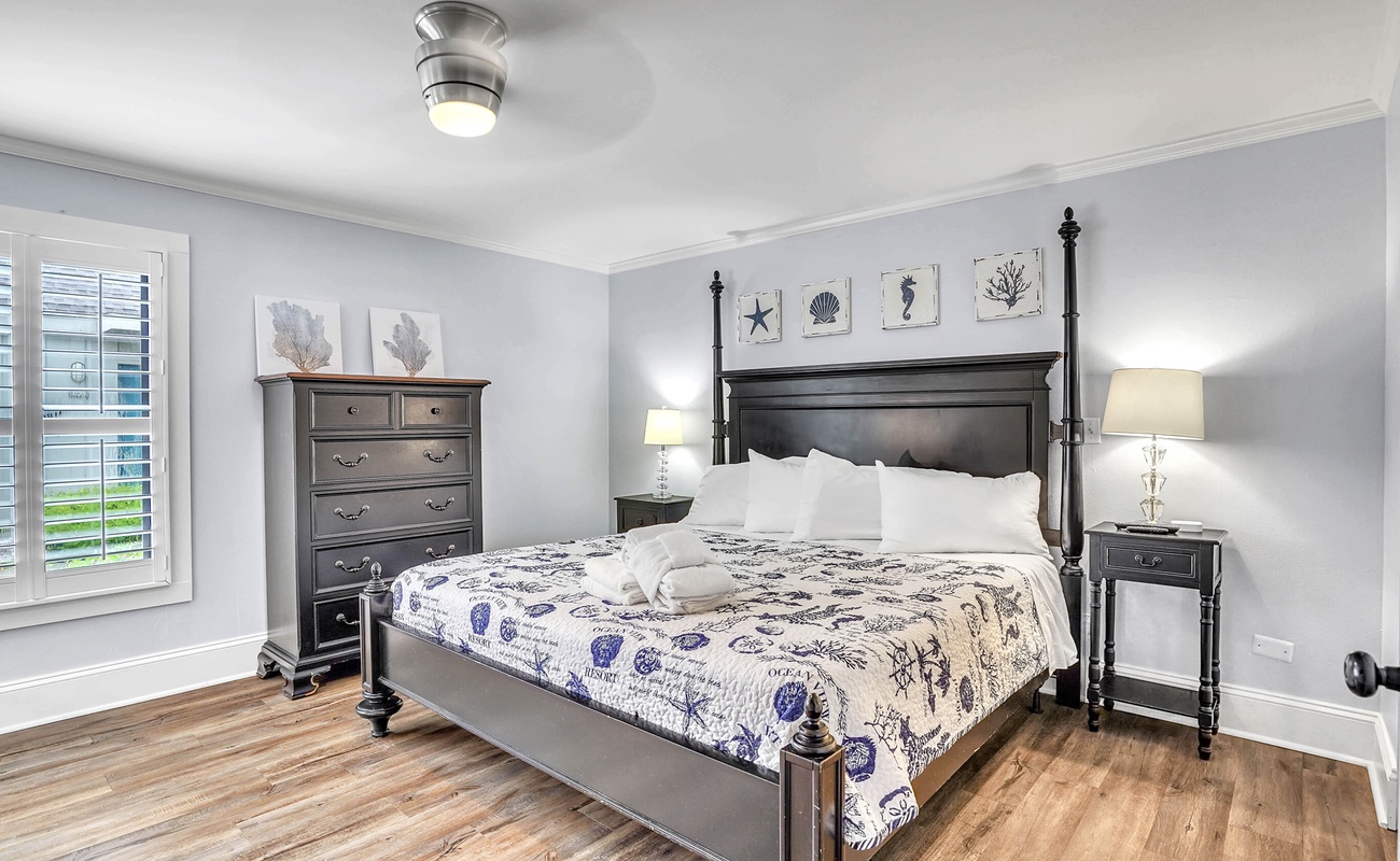 Primary Suite with King Bed and En-Suite Bathroom