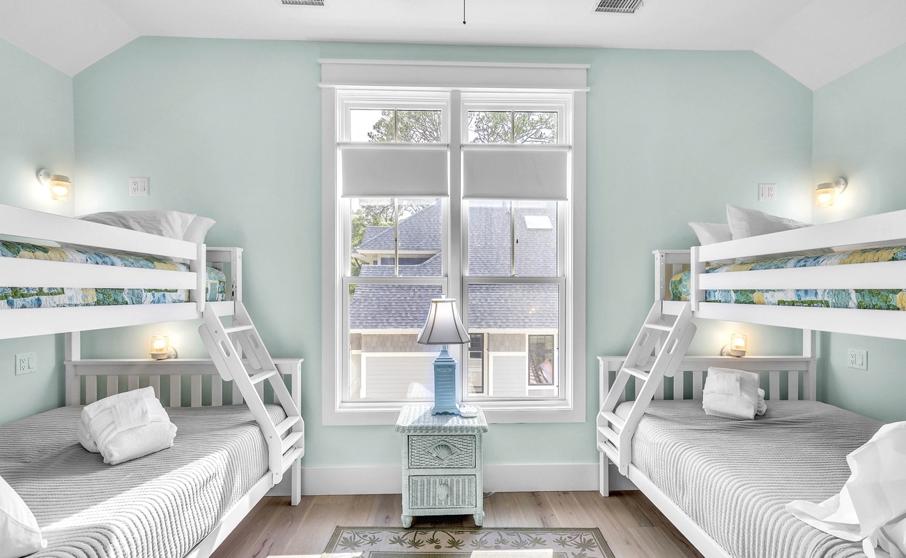 Upstairs Double Twin over Full Bunk Room with Bathroom