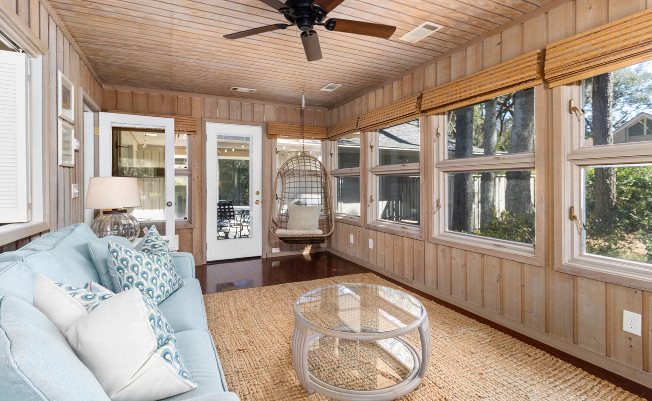 Living Area with Screened-In Large Porch