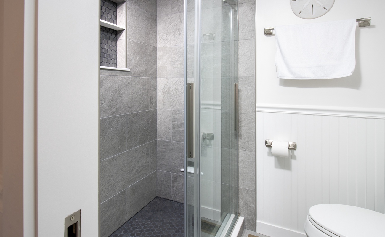 Shared Bathroom In Between Guest Room and Primary Suite