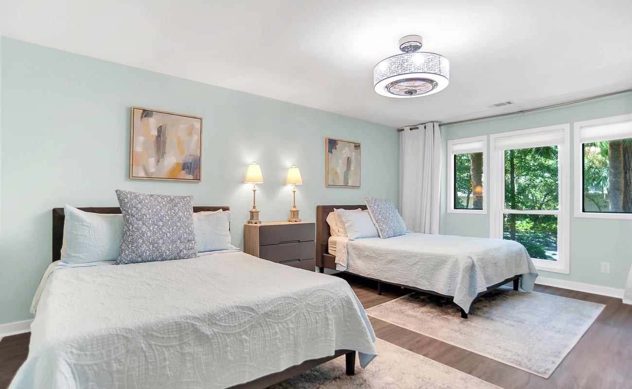 Guest Bedroom with Queen Beds and En-Suite Bathroom