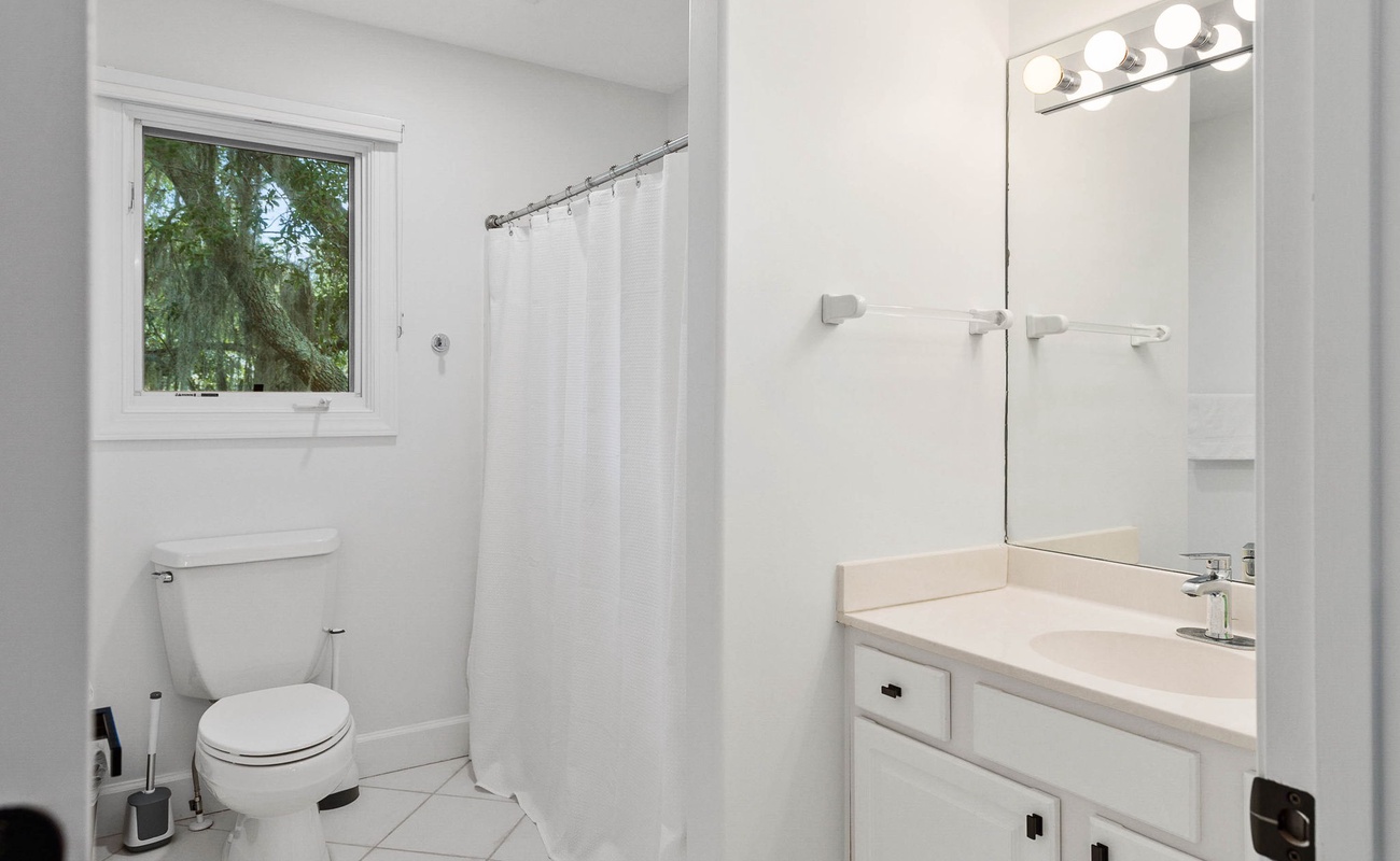 Double Bunk Twin Suite Bathroom