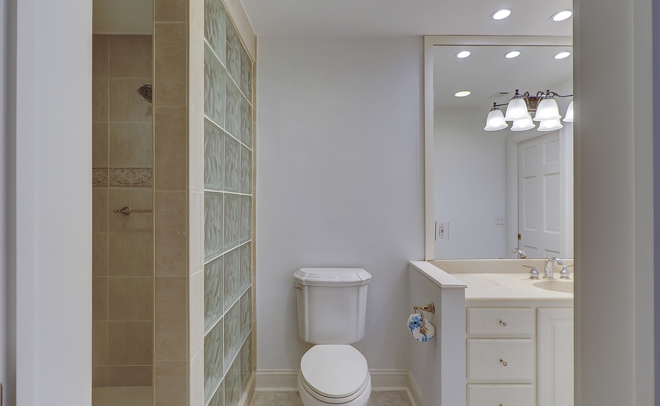 2nd Level Primary 1 w/ Walk-In Shower