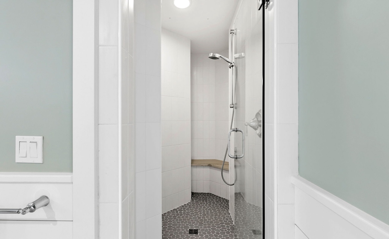 Primary Suite Bathroom