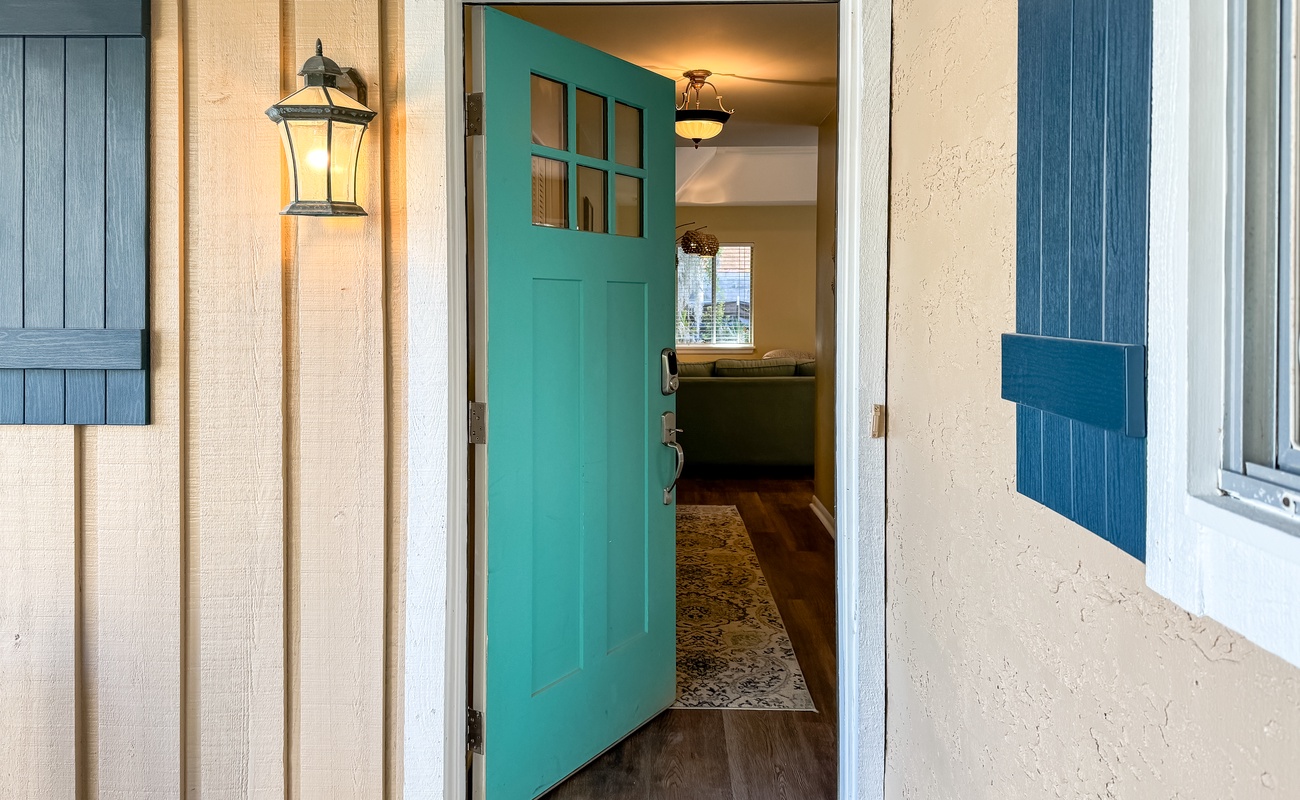 Welcome to 6 Bayberry