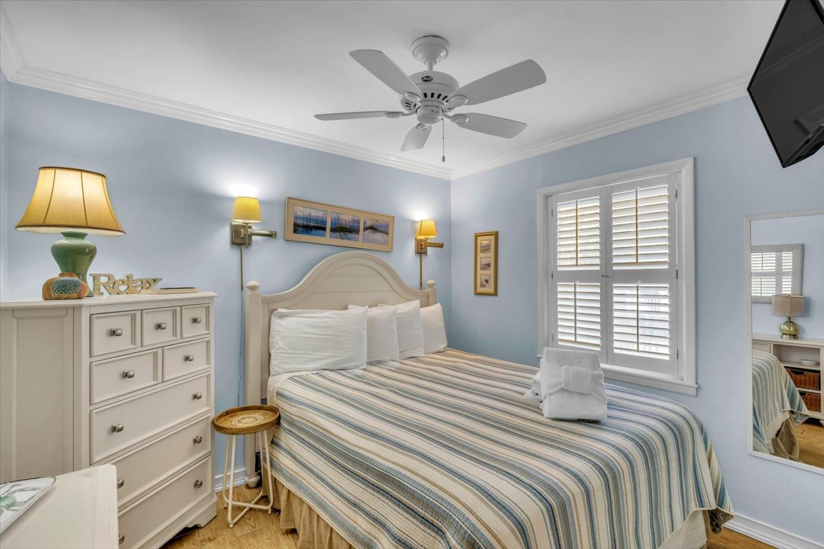 Primary Bedroom with Queen Bed