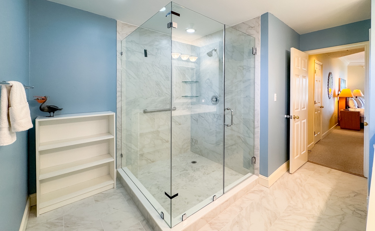 Primary Suite Bathroom