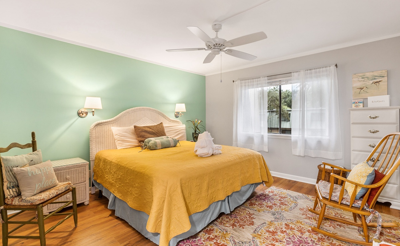 1st Floor King Primary Suite