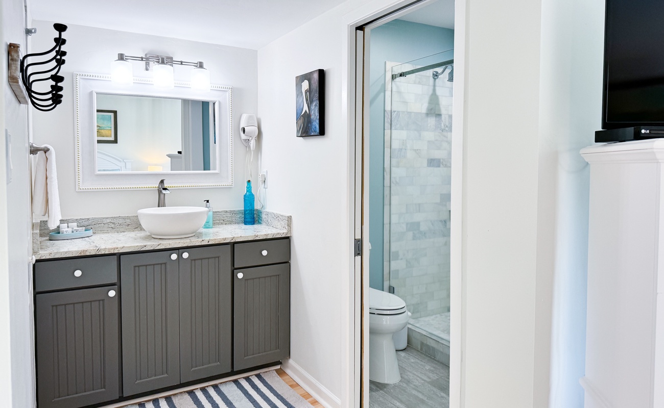 3rd Floor Primary Suite Bathroom