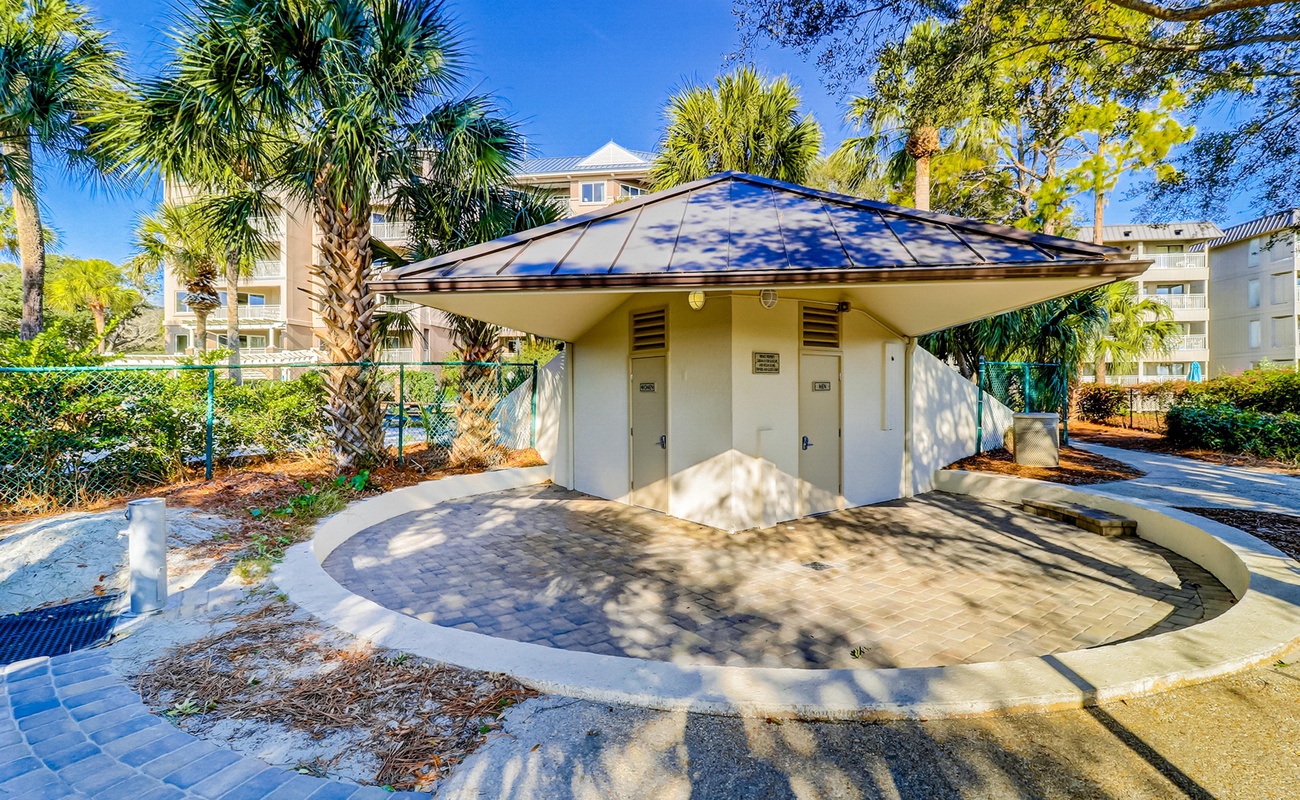 Private Beach Bathrooms