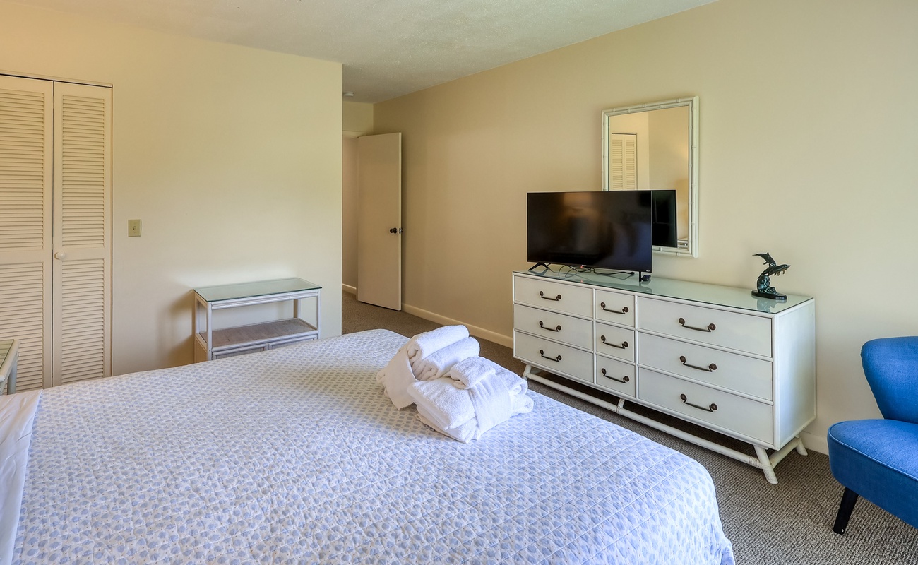 Upstairs Primary Suite