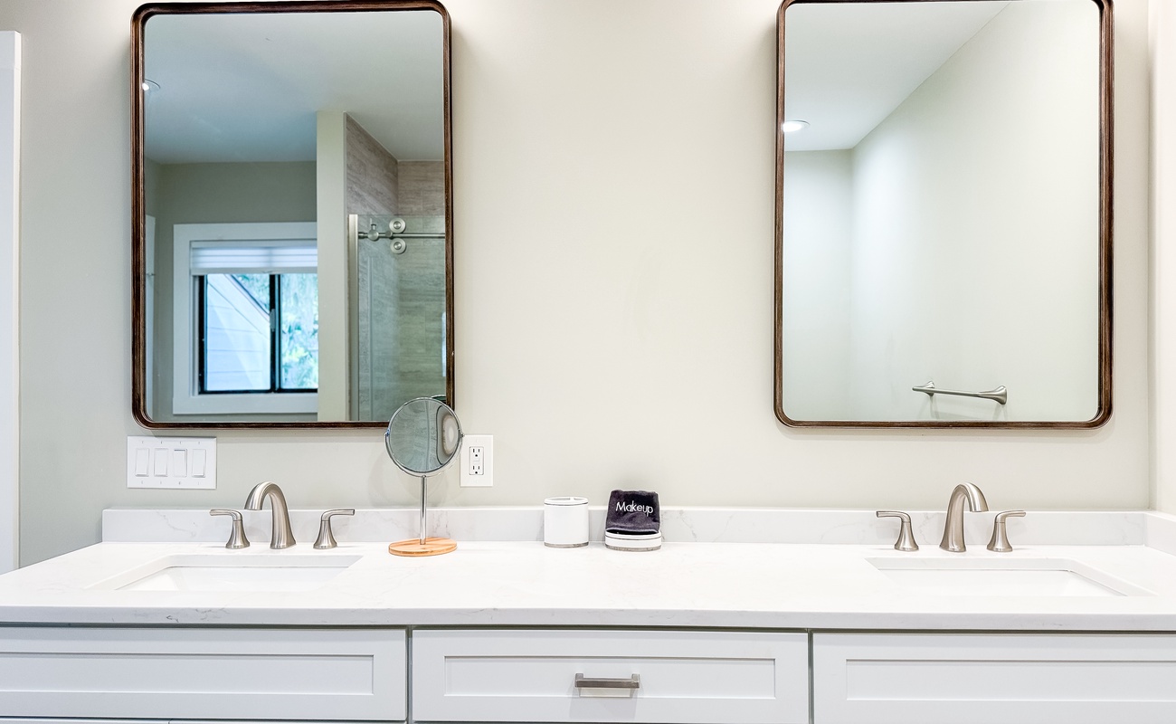 Primary Suite Bathroom