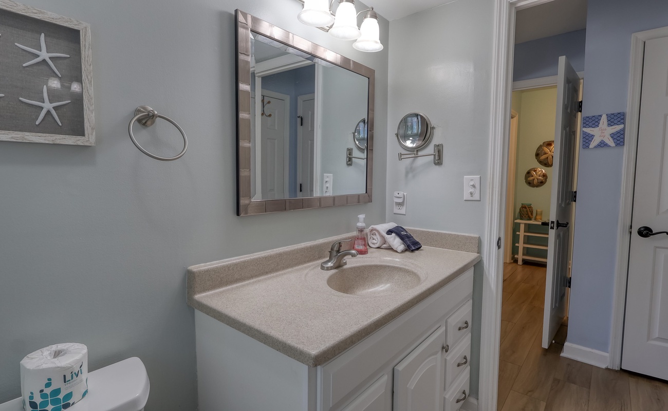 Primary Suite Bathroom