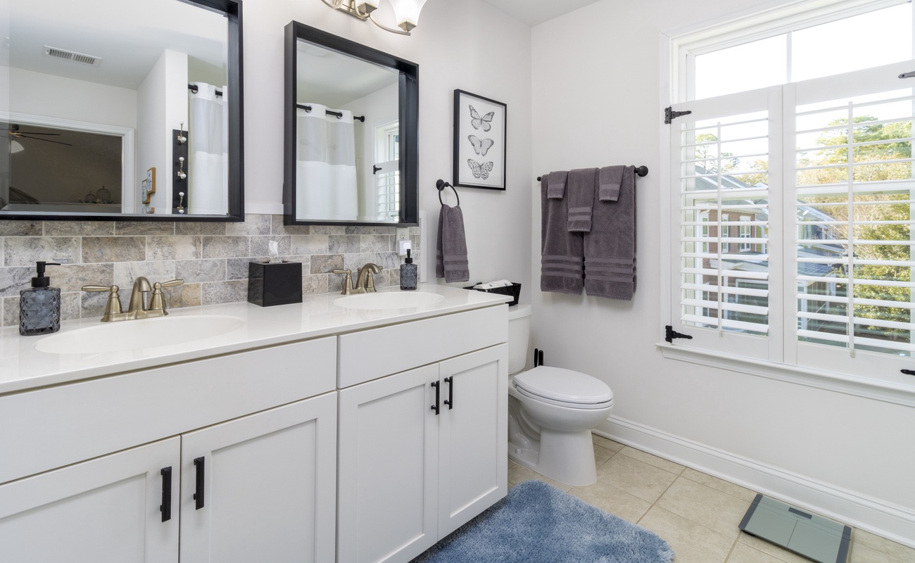 Primary Full Bathroom